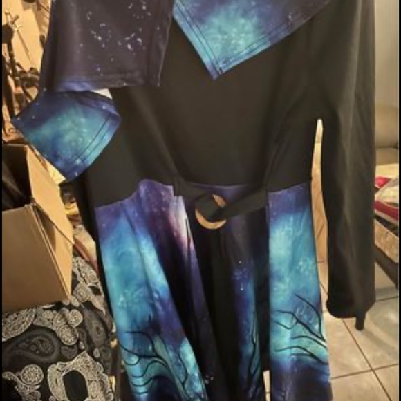 brand new clothes - Picture 3 of 10